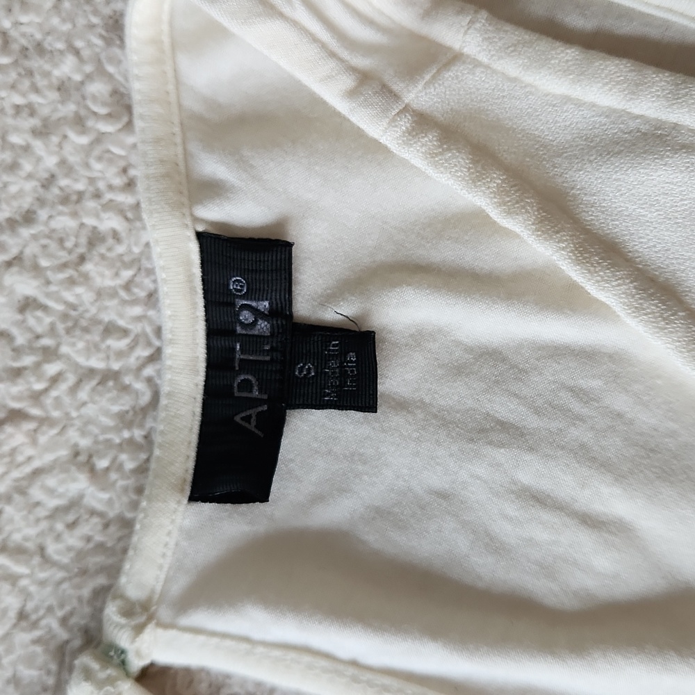 Apt. 9 White Geometric Embroidered Tank Top - Picture 4 of 8